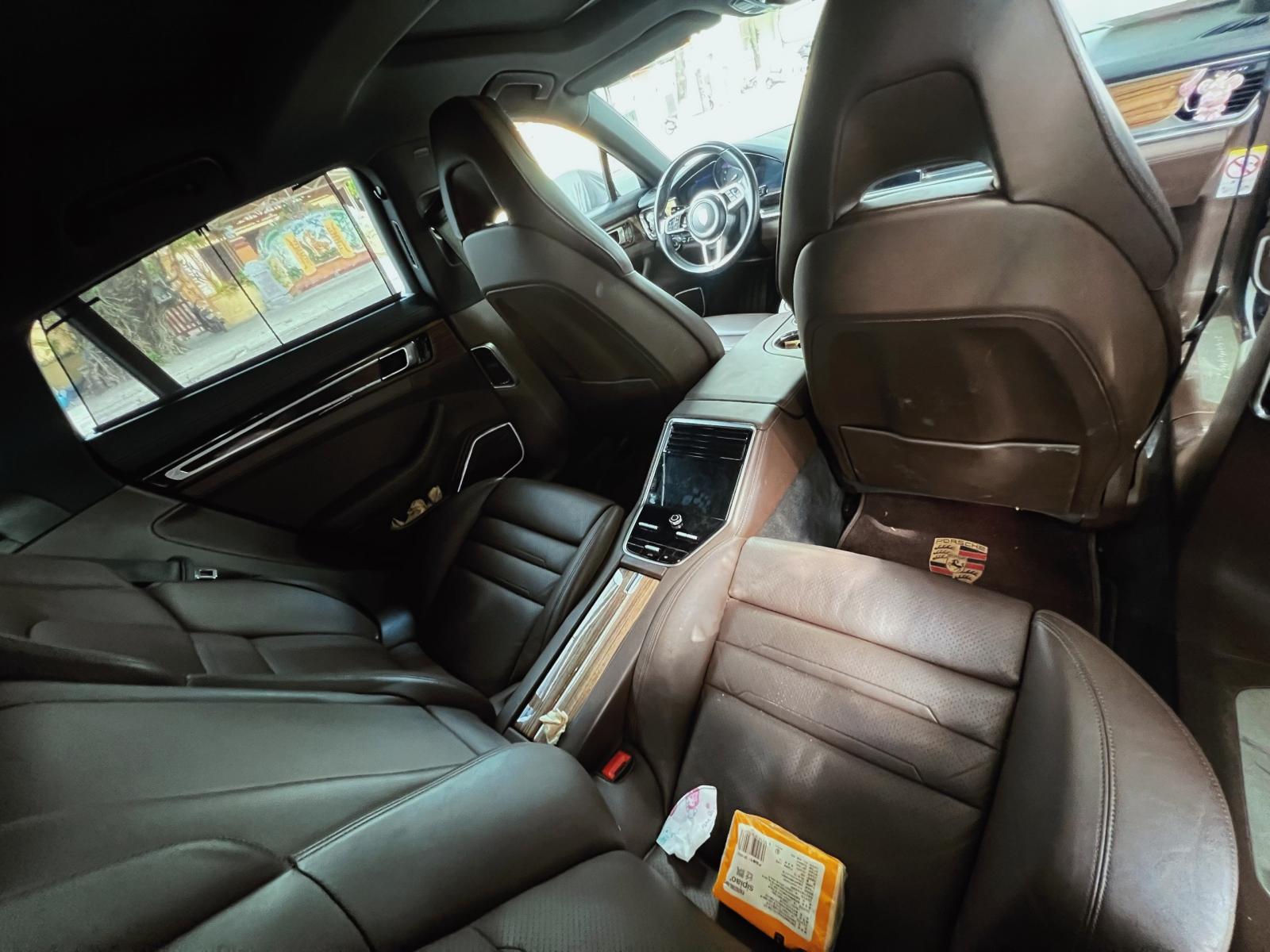 Chính chủ bán xe Poscher panamera sx 2017 Lăn bánh 2018 -3