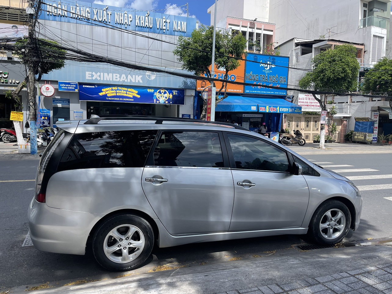 Chính chủ cần bán xe Mitsubishi Grandis 2005 -0