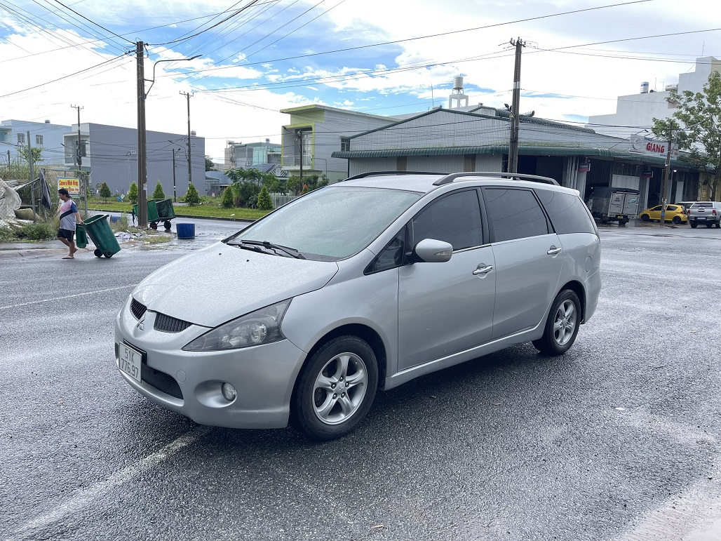 Chính chủ cần bán xe Mitsubishi Grandis 2005 -1