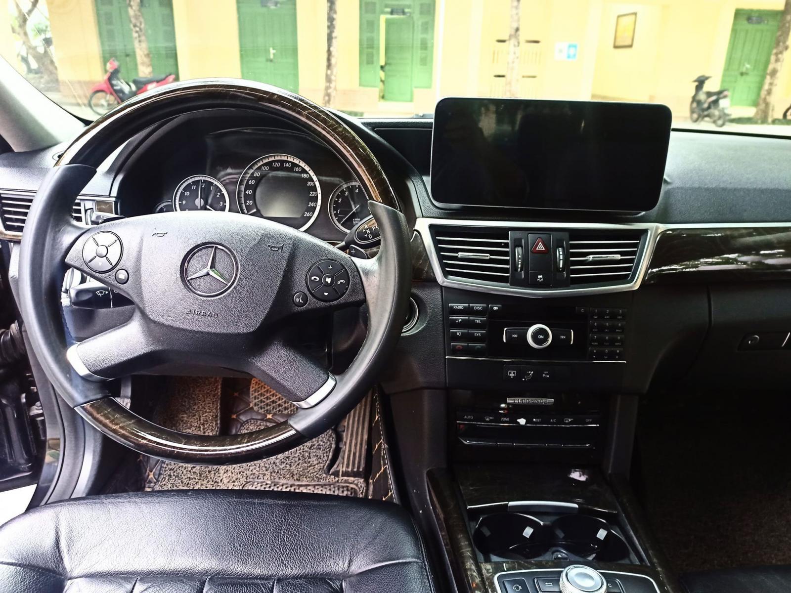 Chính chủ bán xe Mec E300 AMG - đời 2010  - Giá bán : 436.888.888-3