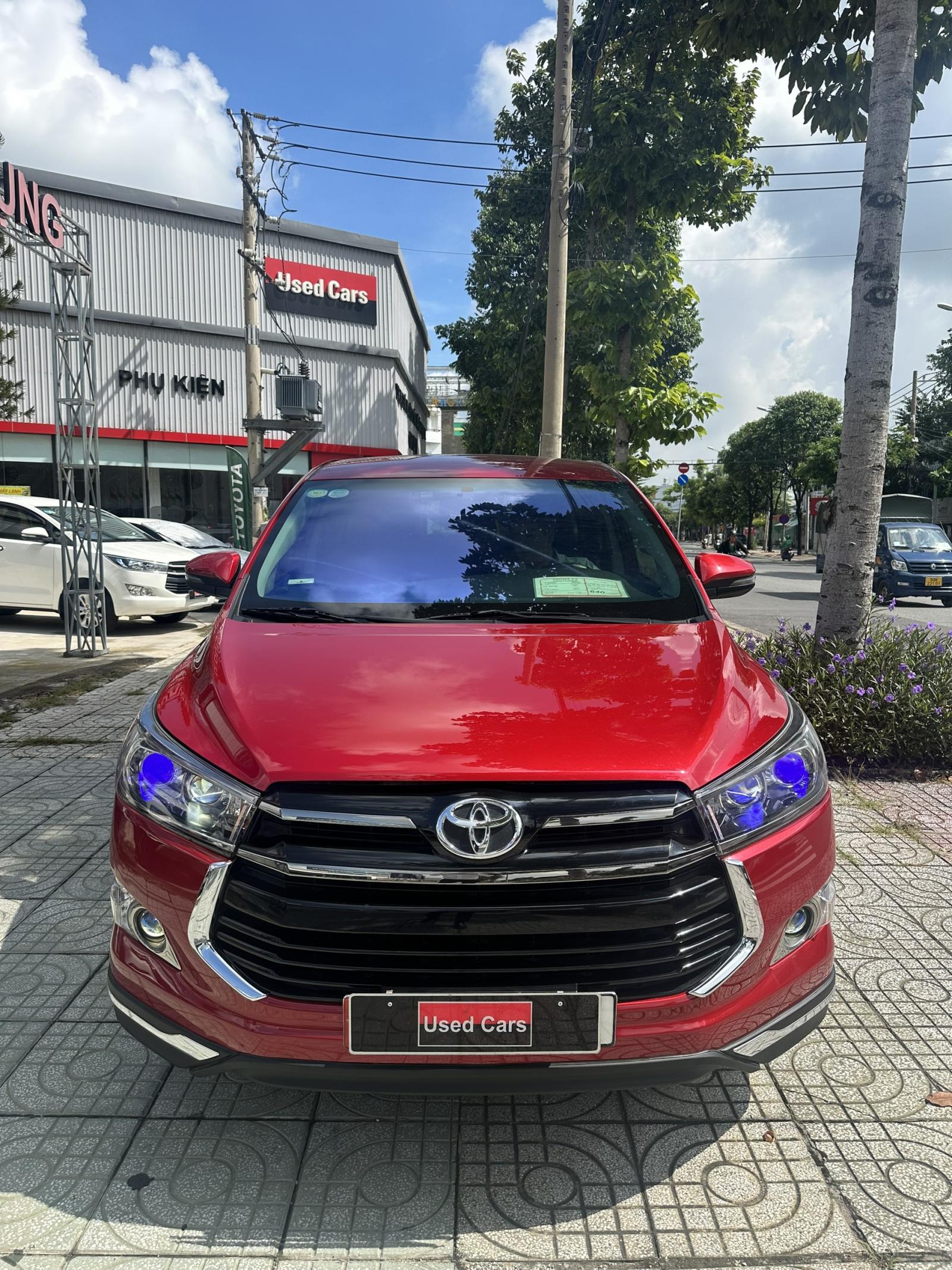 MÌNH BÁN XE INNOVA VENTURER, GIÁ 620 TRIỆU-0