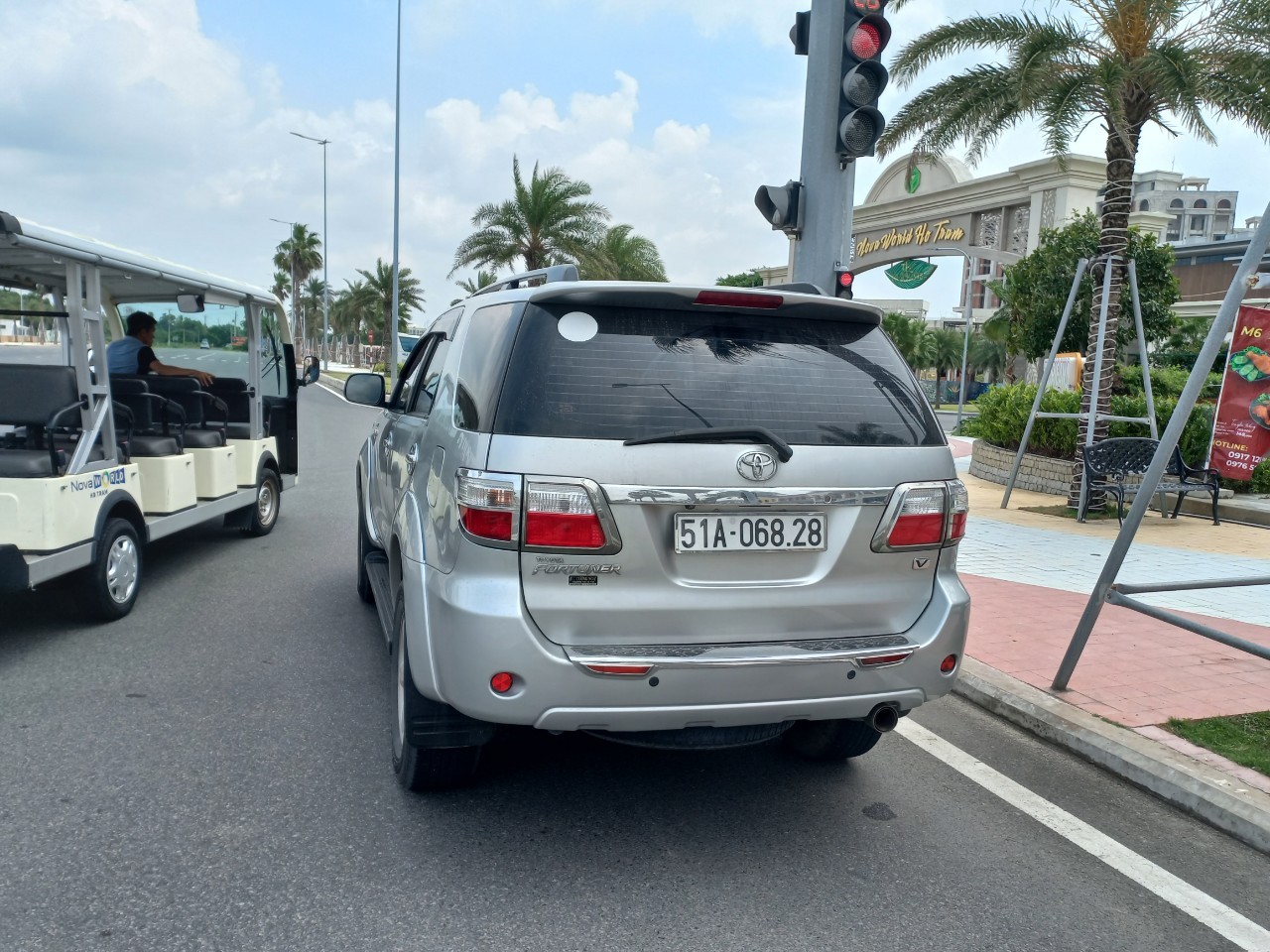 Cần bán xe Toyota Foxtuner sx 2011 số tự động-2