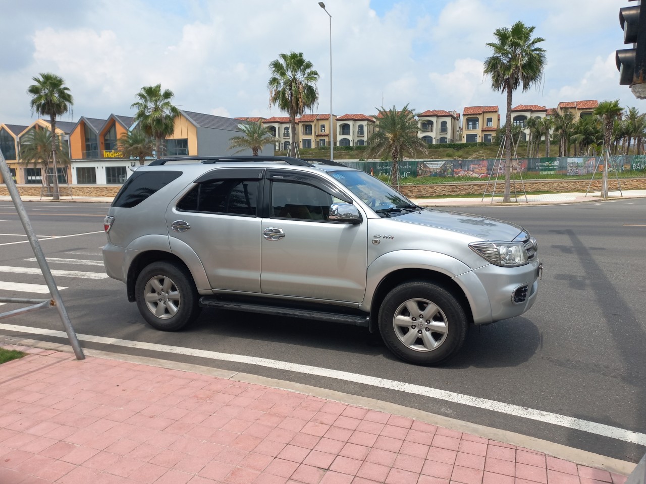 Cần bán xe Toyota Foxtuner sx 2011 số tự động-3