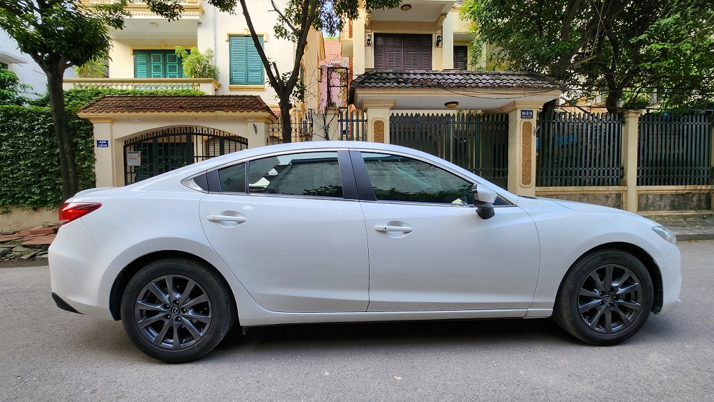 Mình hiện đang có nhu cầu bán xe ô tô Mazda6, máy 2.0. Xe mình chính chủ, đi giữ gìn nên còn khá mới.-4