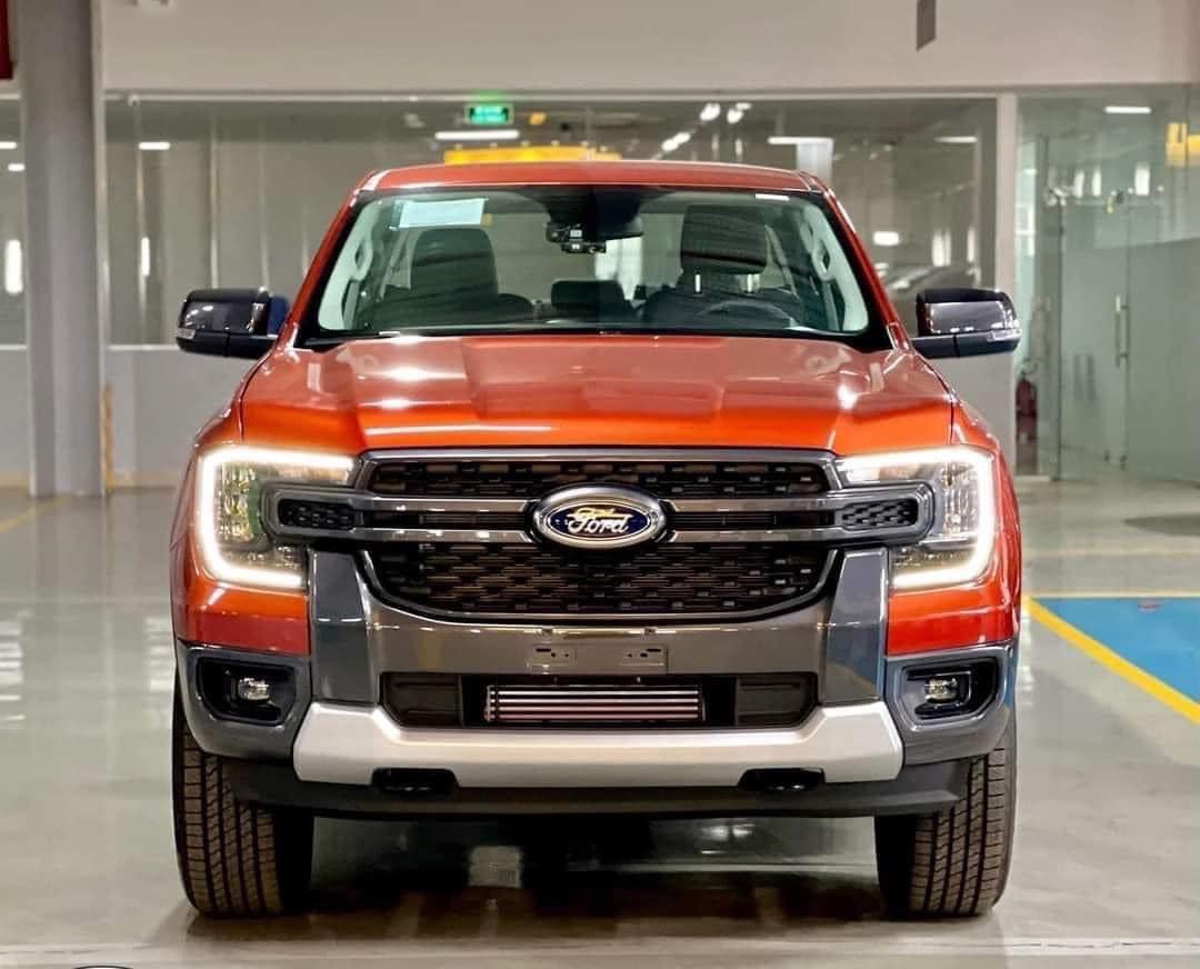 Ford Ranger XLS 2.0L New 2023, Động Cơ Dầu Turbo Diesel 2.0L, phiên bản Nâng Cấp Đáng chú ý-0