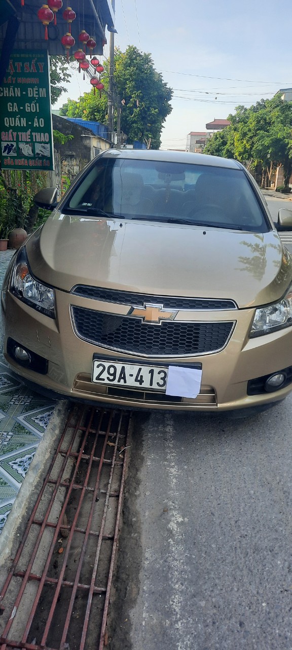 Chính chủ bán xe Chevrolet sx năm 2011 -0