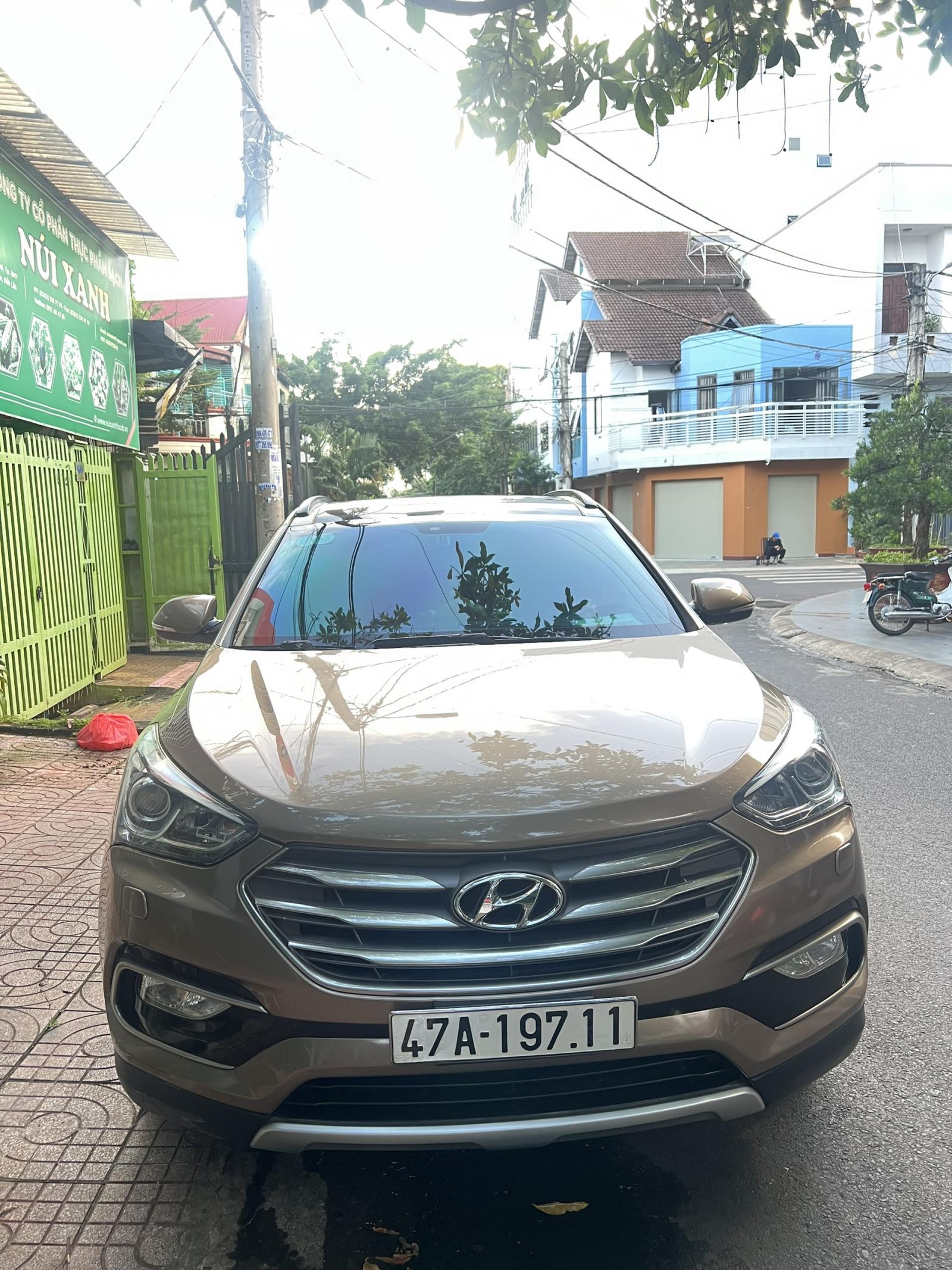 Cần Bán xe ô tô - Hyundai Santafe 2017 4WD máy xăng full  2 cầu -3