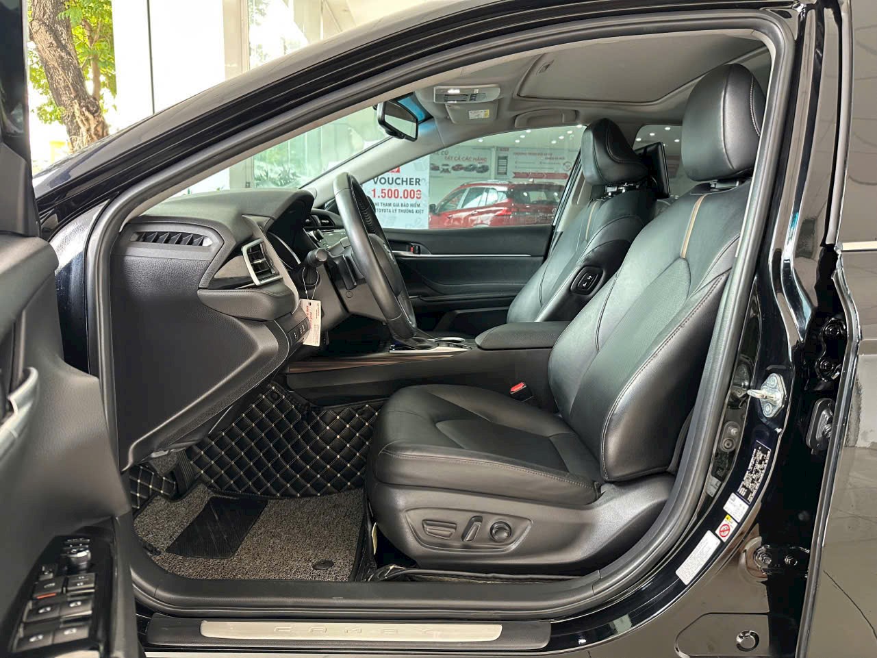 TOYOTA CAMRY 2.5Q 2019 Xe hãng-7
