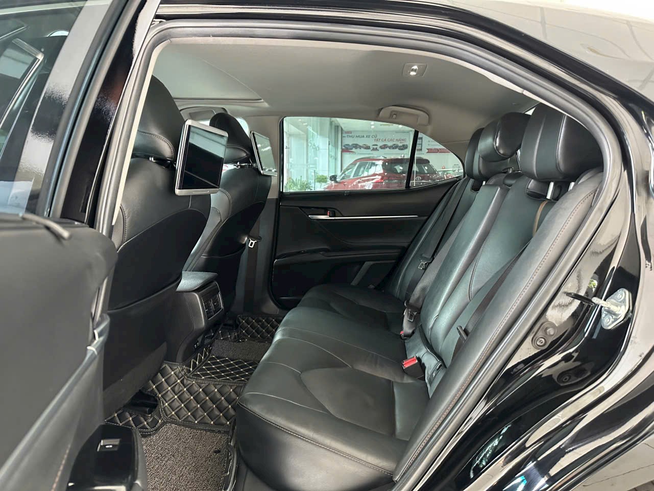 TOYOTA CAMRY 2.5Q 2019 Xe hãng-6