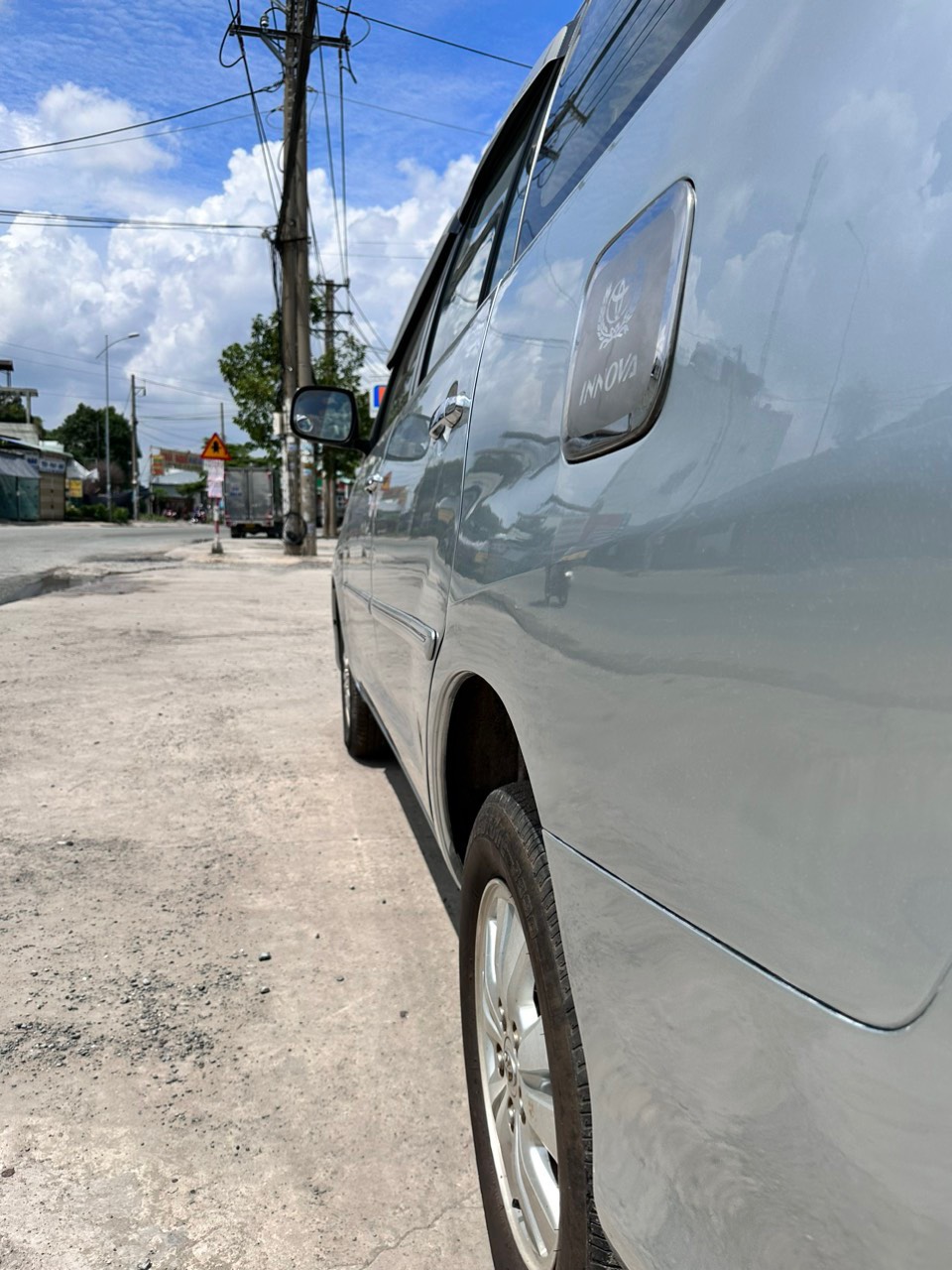 GIA ĐÌNH CẦN BÁN XE INNOVA SẢN XUẤT 2011-5