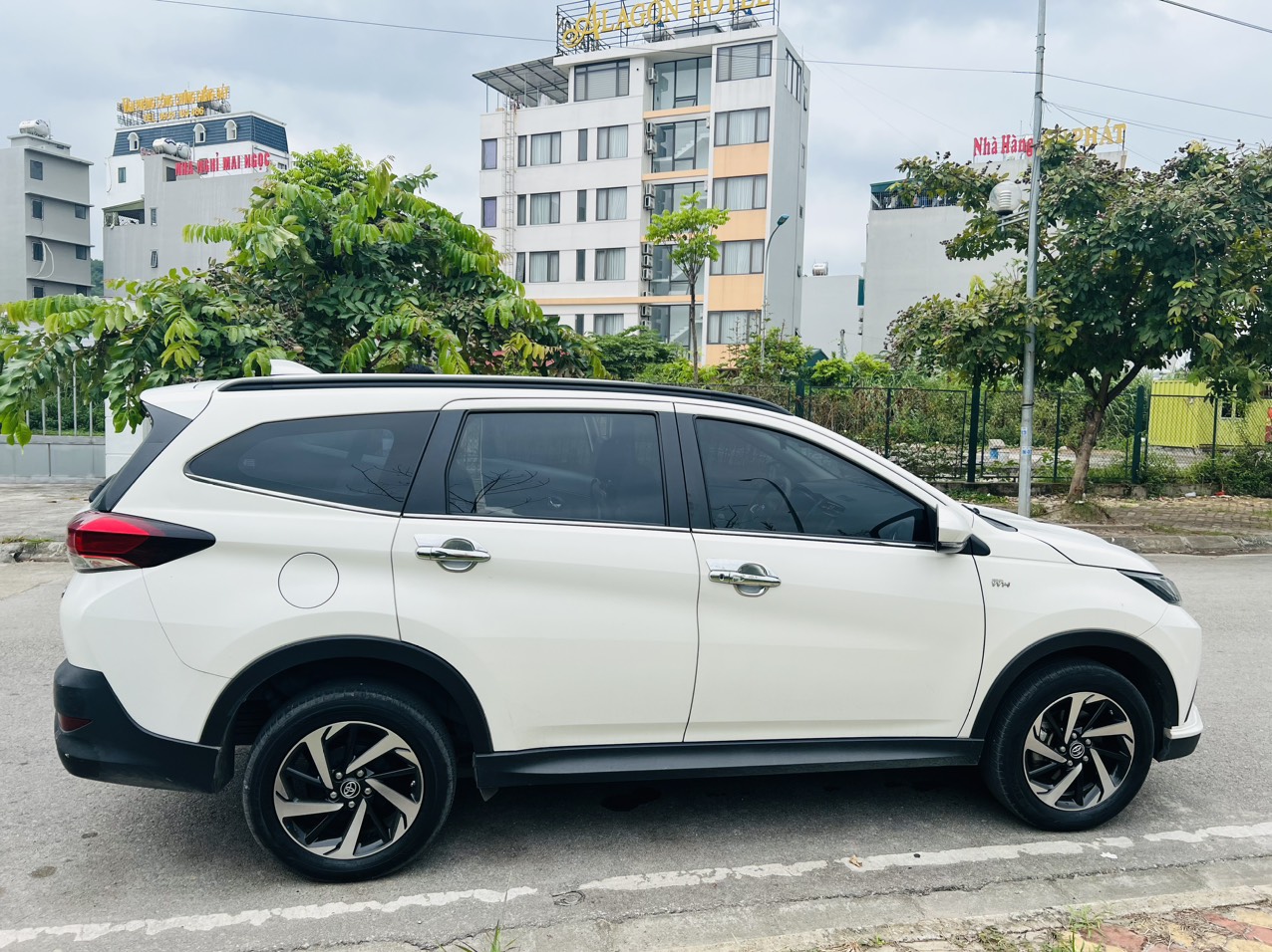 CHÍNH CHỦ CẦN BÁN XE TOYOTA RUSH 2018 -0