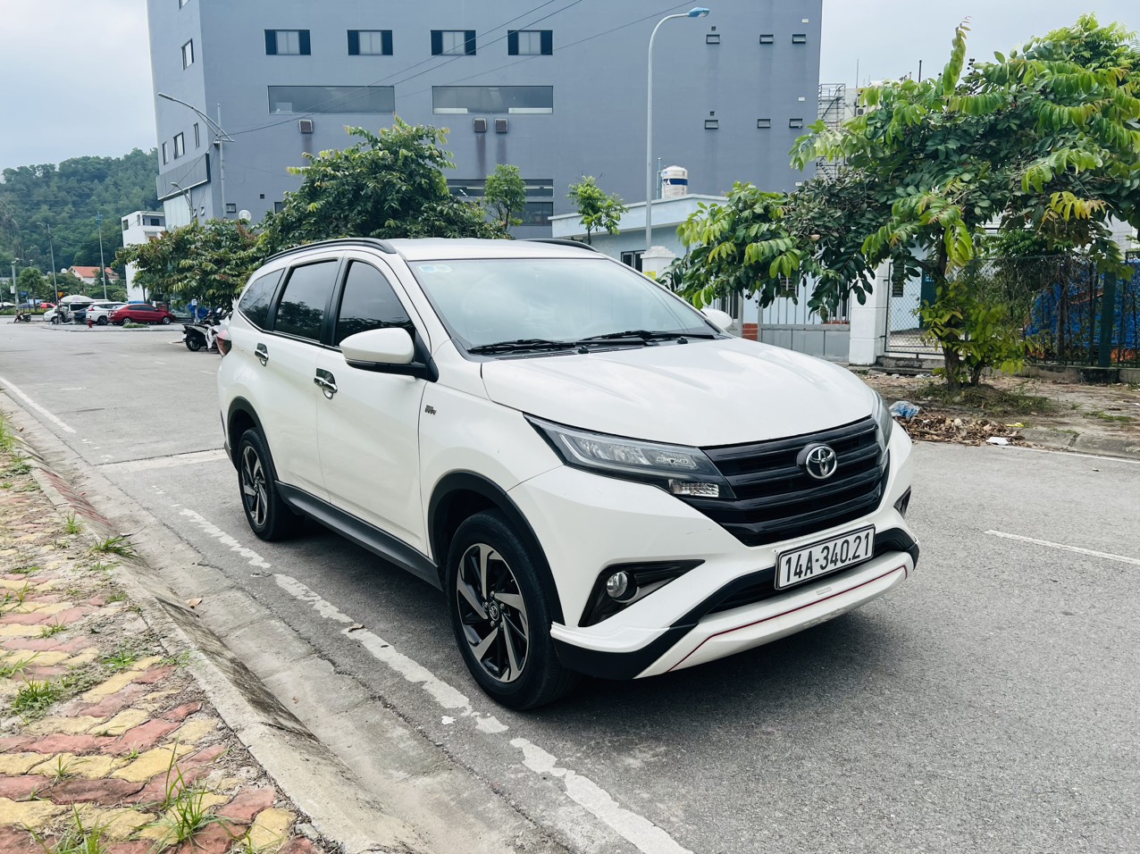 CHÍNH CHỦ CẦN BÁN XE TOYOTA RUSH 2018 -1