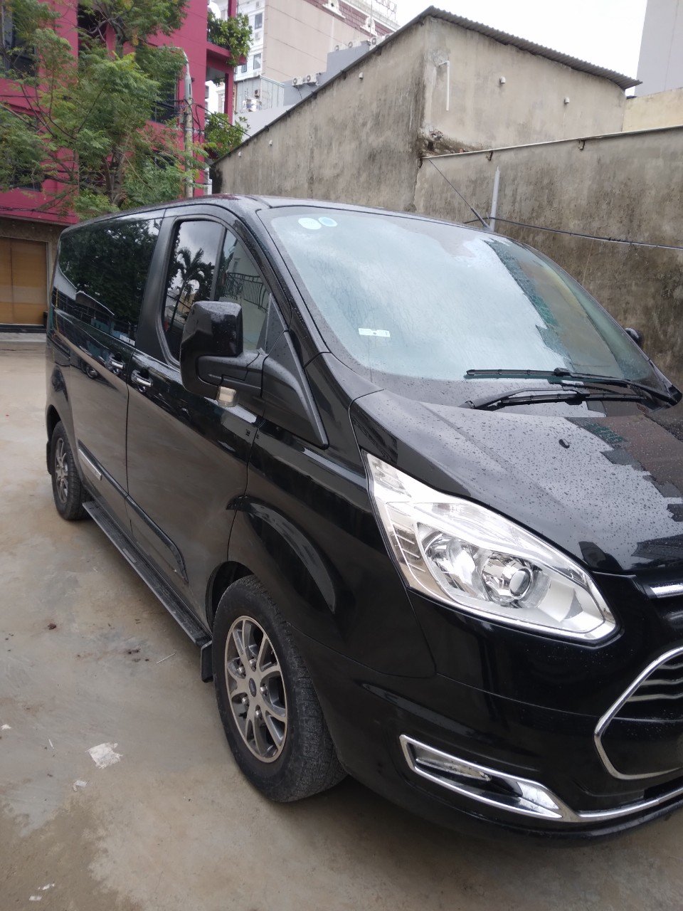 Bán Xe FORD TOURNEO SẢN XUẤT 2021 xe nhập chính hãng-1