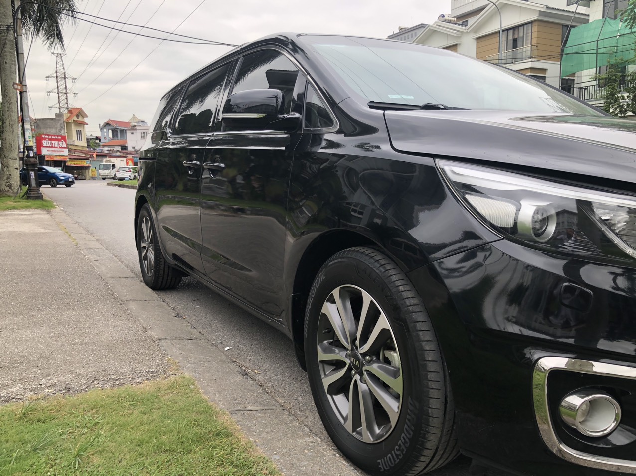 Bán Xe Kia Sedona năm 2018 xe nhập chính hãng-2