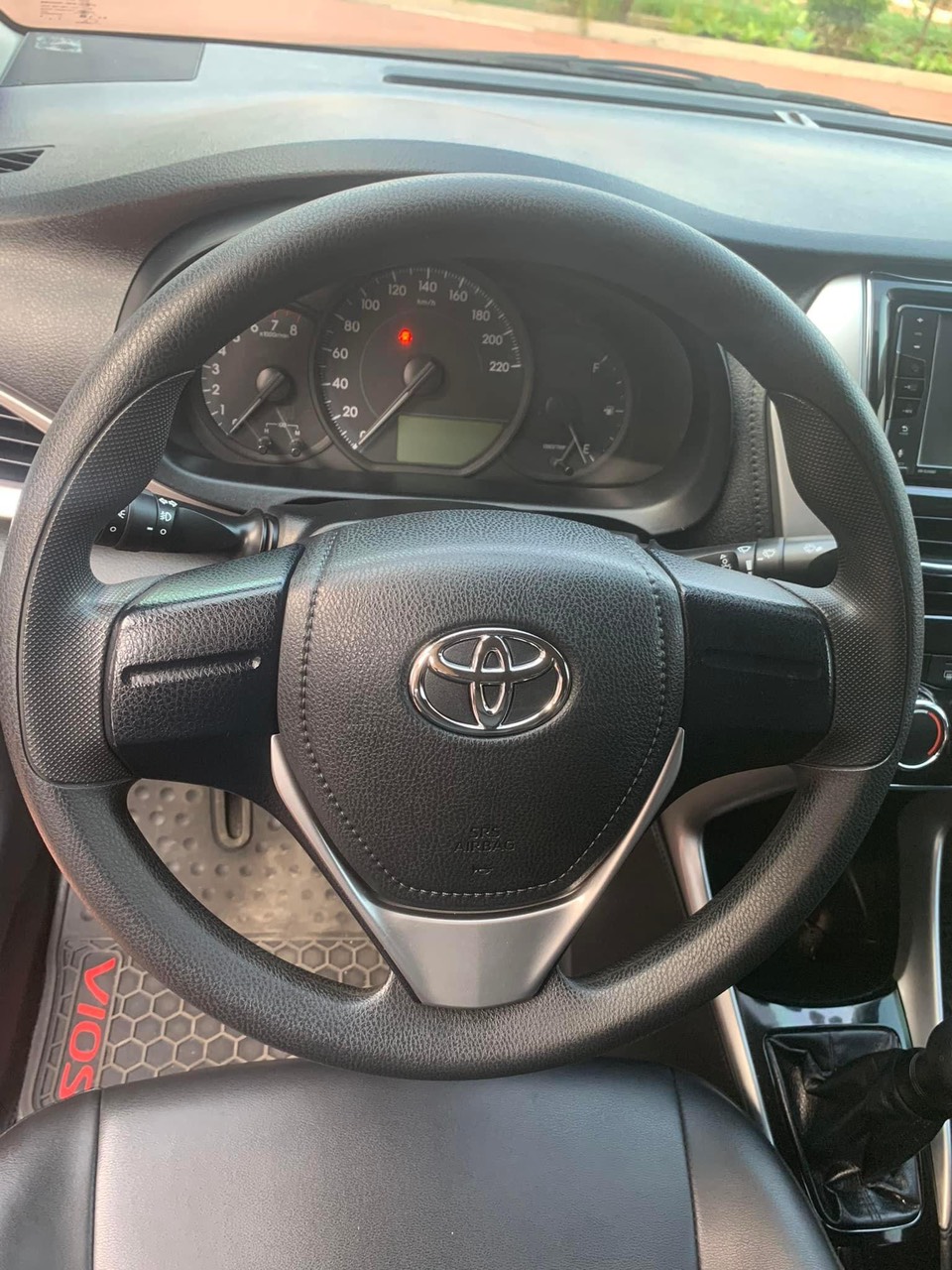 Toyota Vios E số sàn sản xuất 2020-7