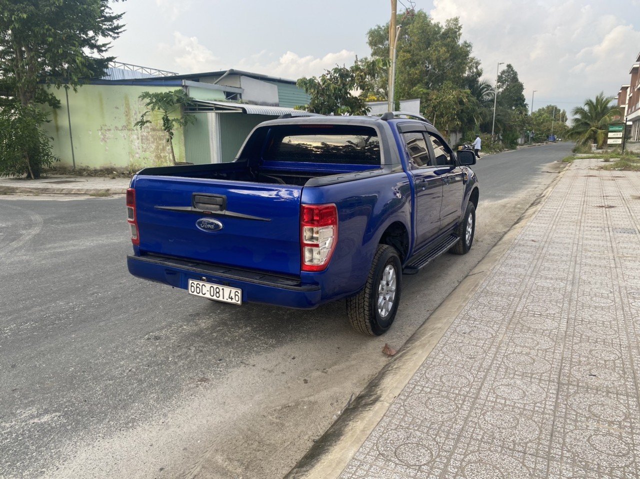 Cần bán xe gia đình-8