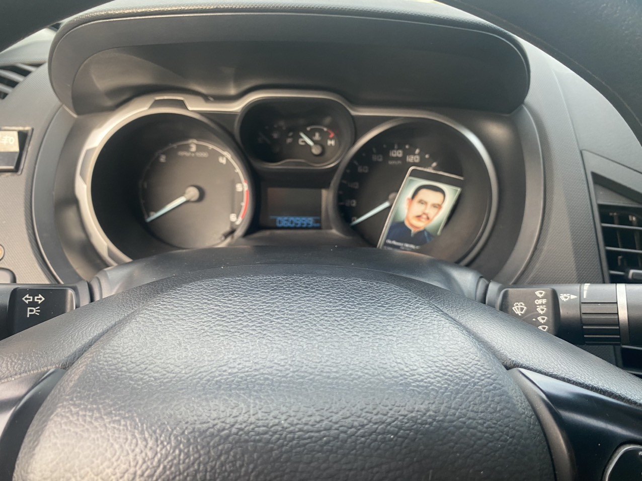 Cần bán xe gia đình-4