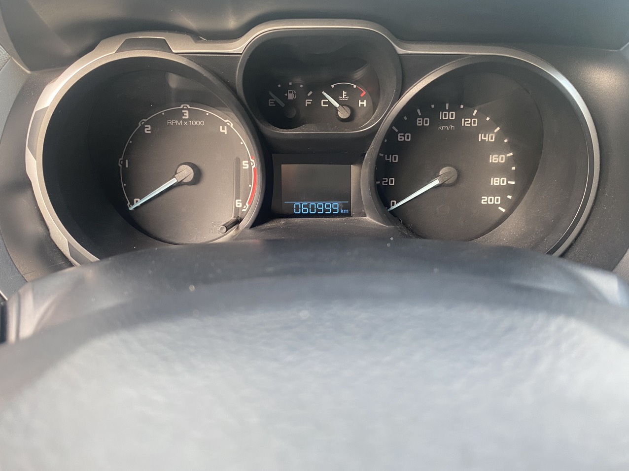 Cần bán xe gia đình-3