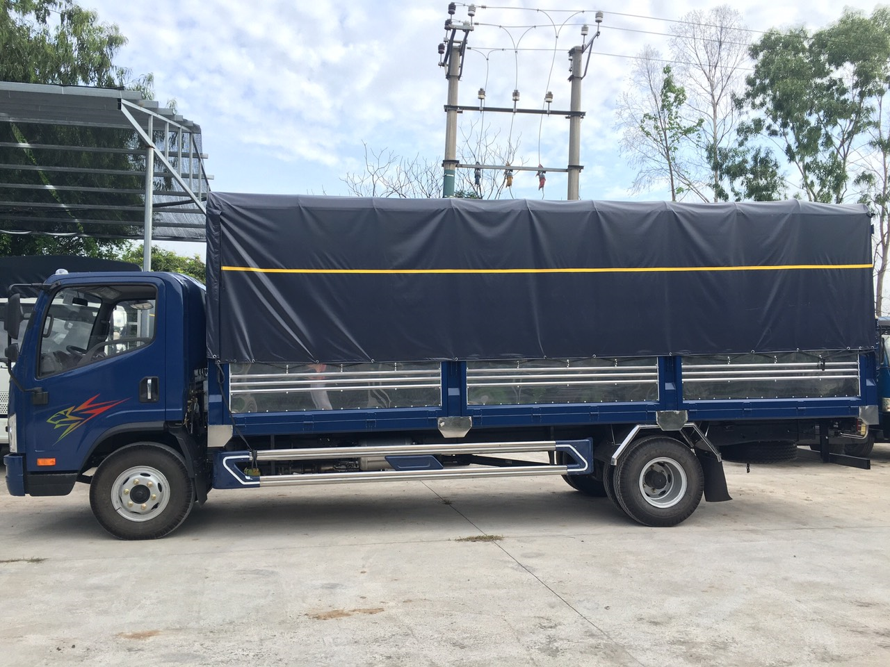 Xe tải Faw 8T, Đ/cơ Weichai 140PS, thùng MB 6.2m-4