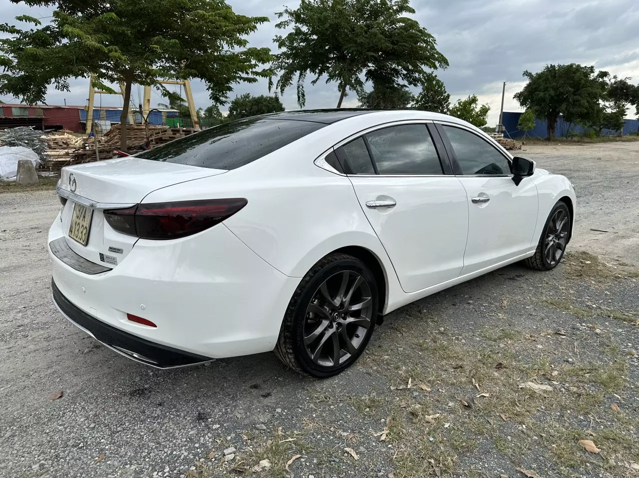 Mazda 6 2017 bản cao cấp premium 2.0-0