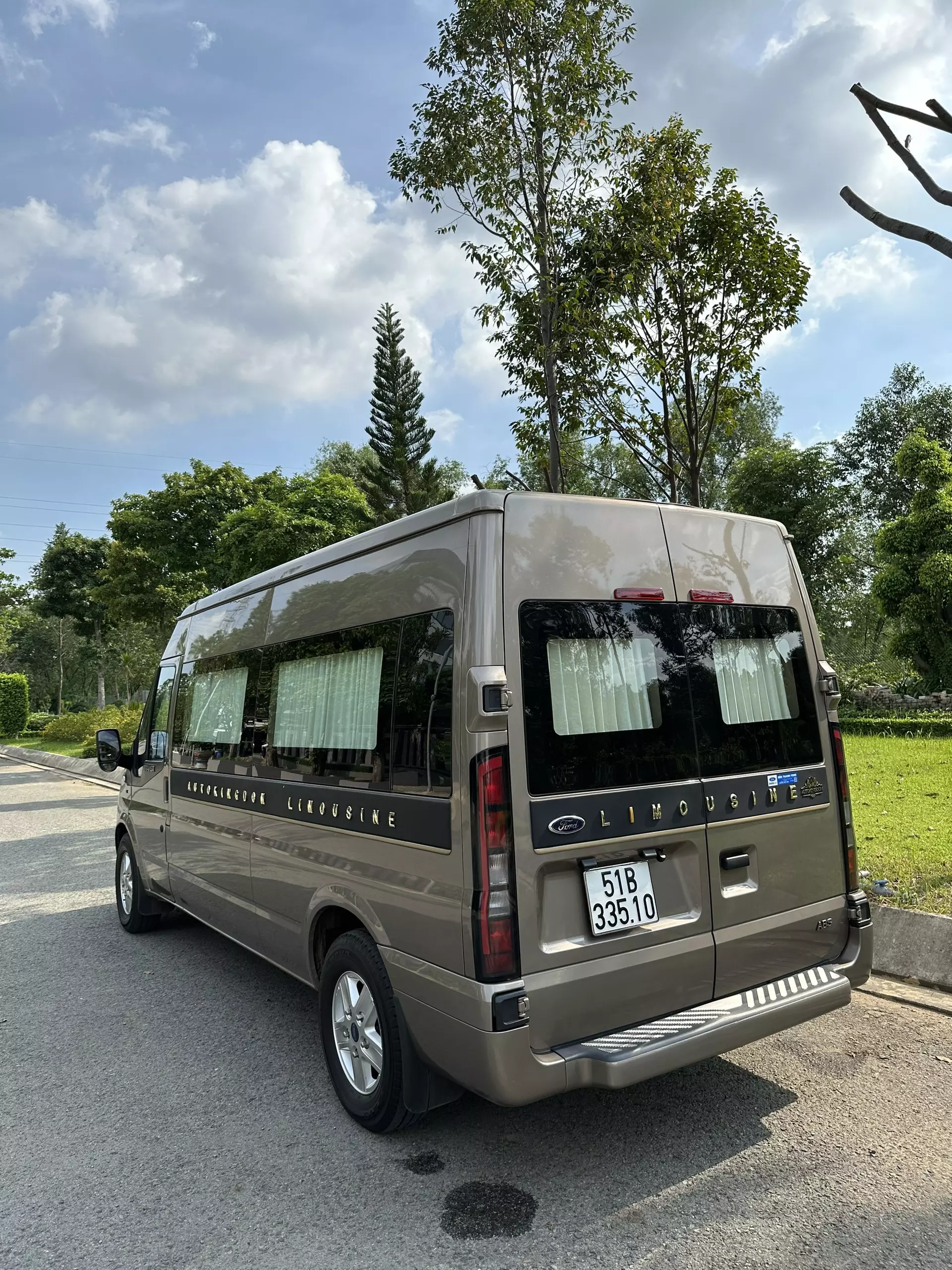 Ford Transit limousine 2022-4