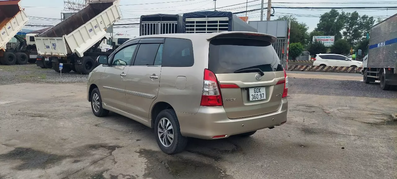 Chính Chủ Cần Bán xe Toyota Inova 2015-0