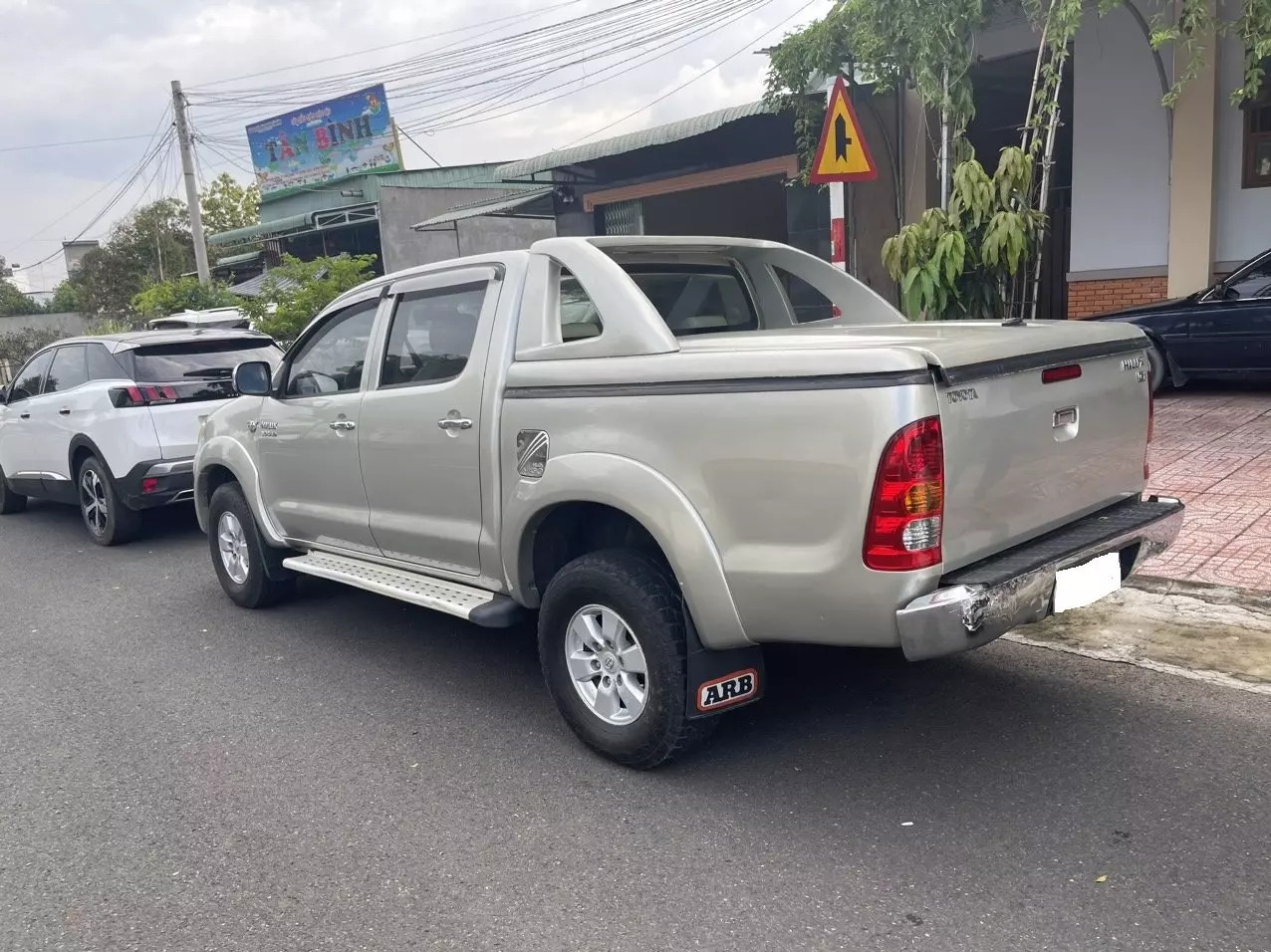 CHÍNH CHỦ CẦN BÁN XE HILUX 2009, ĐỒNG XOÀI , BÌNH PHƯỚC-3