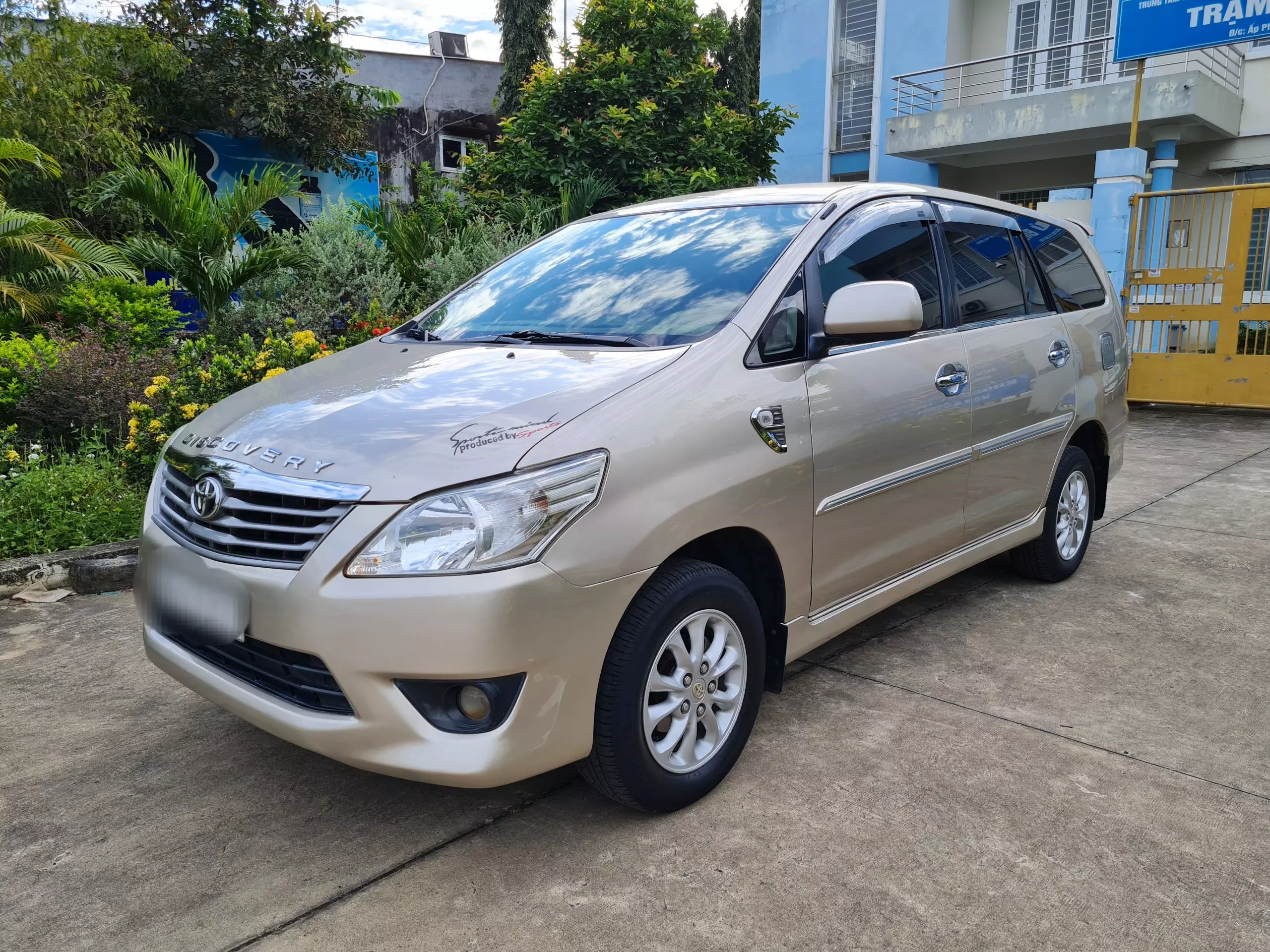  Chính Chủ Cần Bán xe Toyota Innova 2.0 năm 2013 số sàn-3