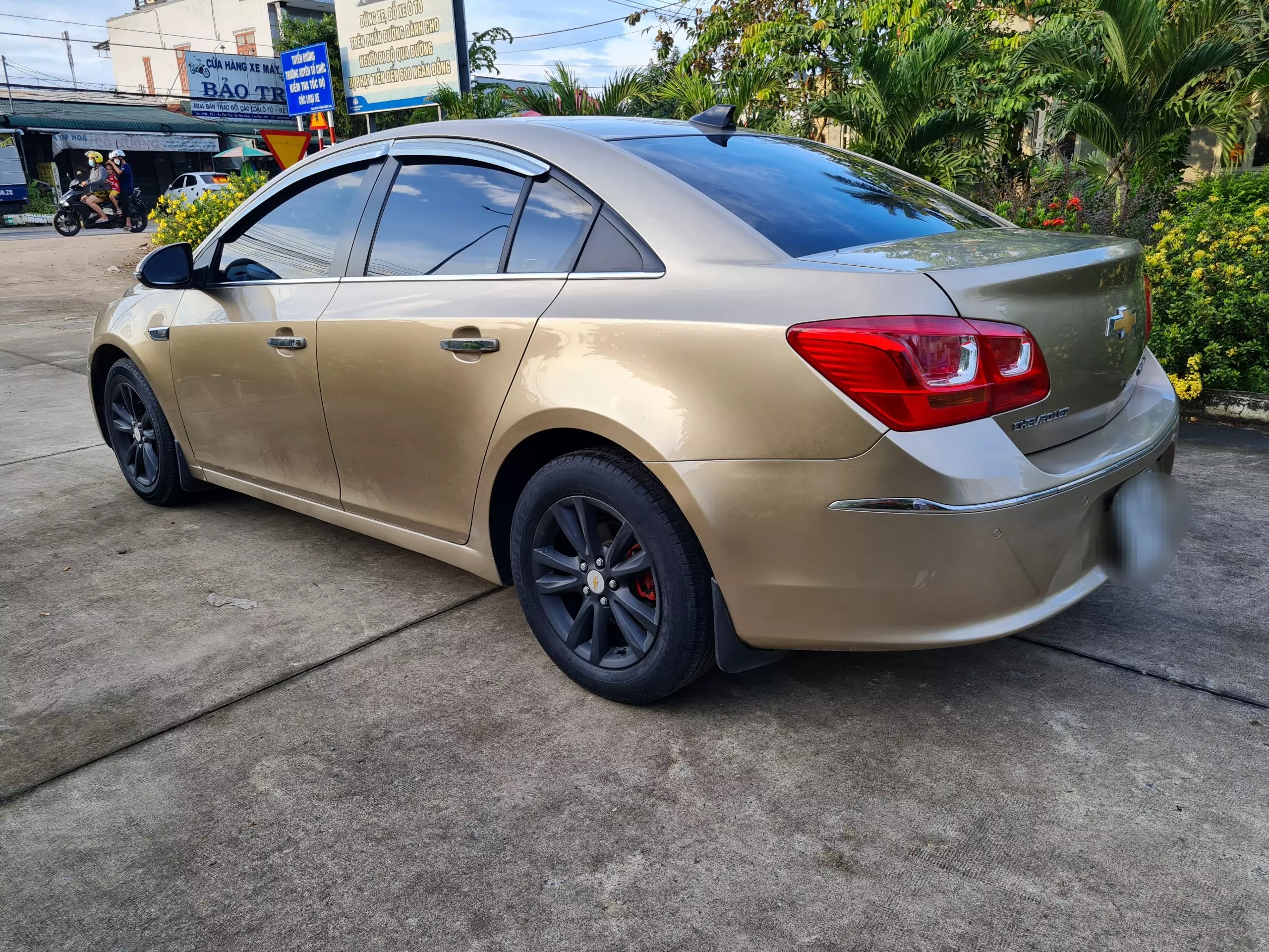 Chính Chủ Cần Bán xe  CHEVROLET CRUZE  2016 - LT  1.6  số sàn-4