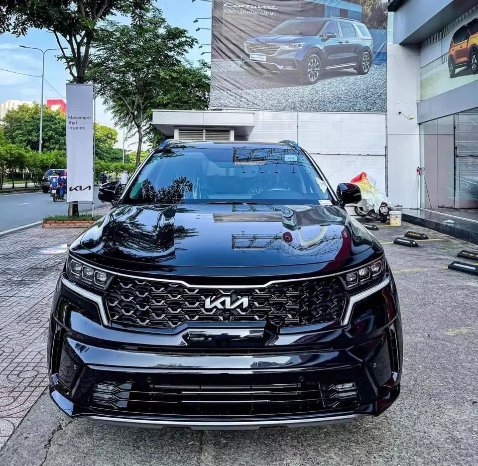 BÁN XE TRƯNG BÀY TẠI SHOWROOM: KIA SORENTO 2.2D PREMIUM -VIN2022-2