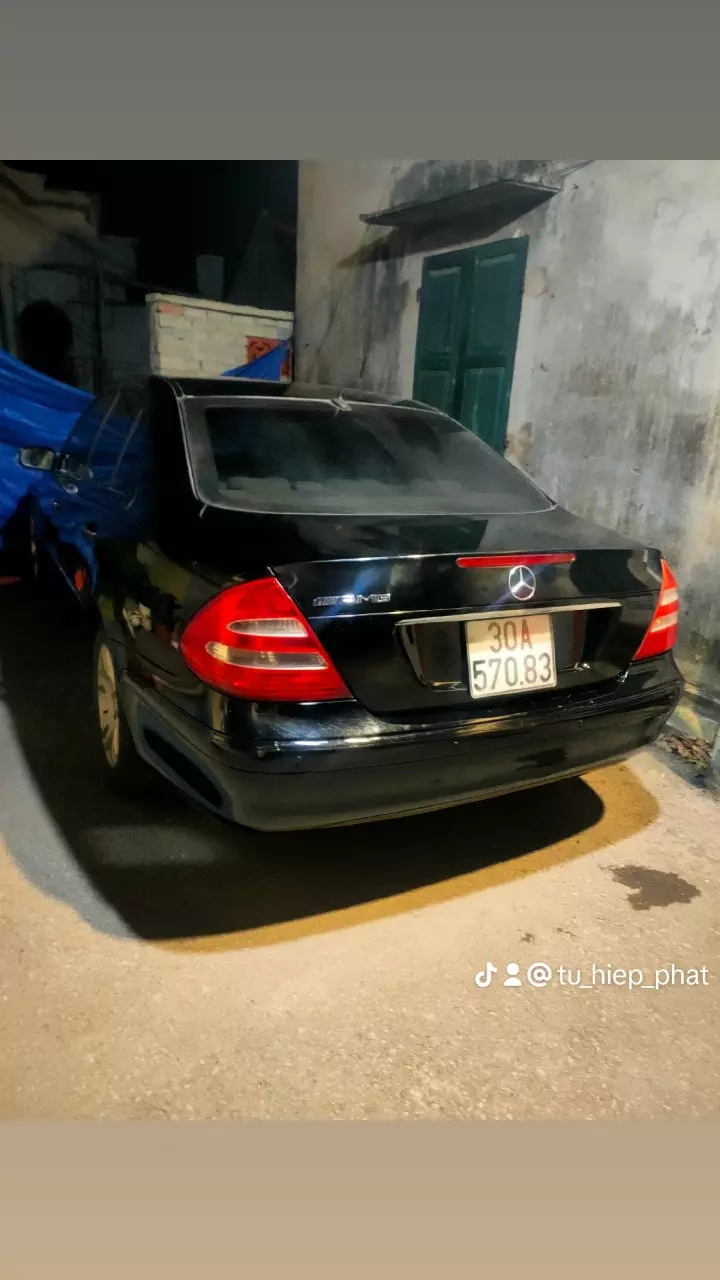 Chính chủ bán Xe Mercedes E240 bảng elegance đời 2003-0