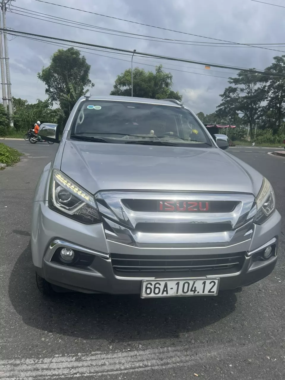 CHÍNH CHỦ CẦN BÁN XE ISUZU MUX 7 SẢN XUẤT NĂM 2019-0