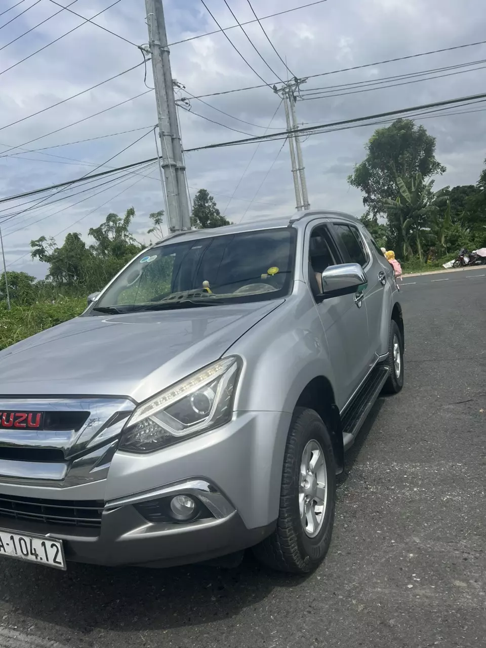 CHÍNH CHỦ CẦN BÁN XE ISUZU MUX 7 SẢN XUẤT NĂM 2019-2