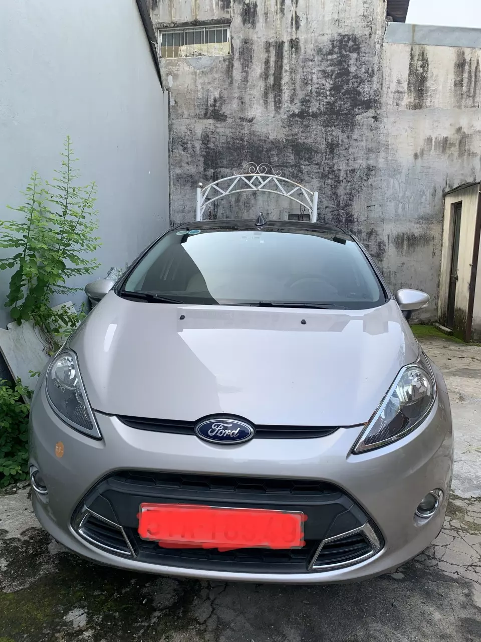 Chính chủ bán xe Ford fiesta đời 2011 -0