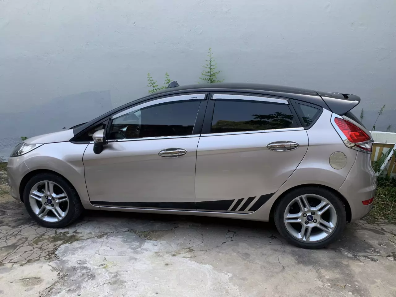 Chính chủ bán xe Ford fiesta đời 2011 -3