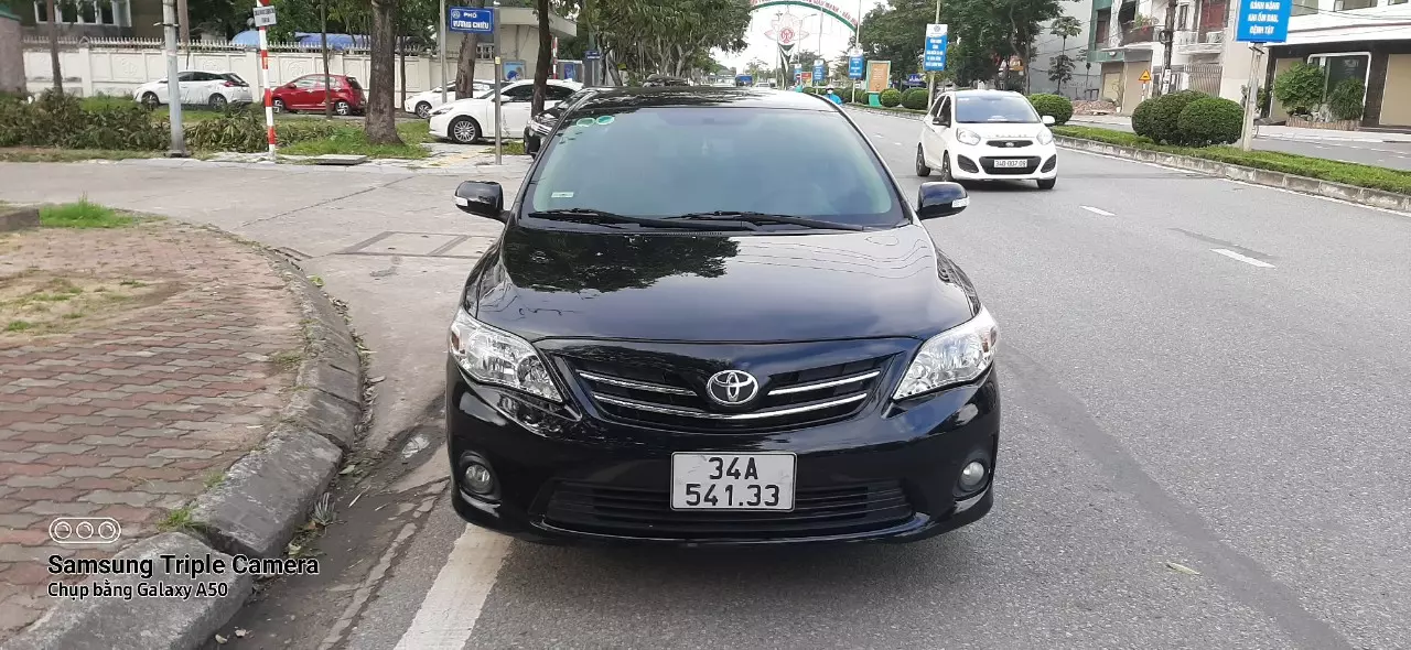 CẦN BÁN XE COROLLA ALTIS 1.8G SẢN XUẤT NĂM 2013 SỐ TỰ ĐỘNG Ở HẢI DƯƠNG -0