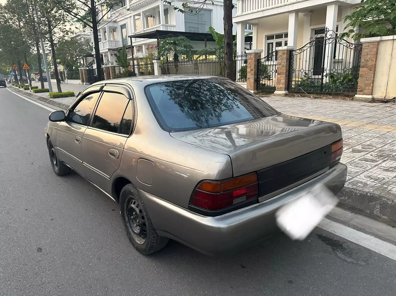 Chính chủ bán xe Corolla đời 1990 máy 1.5 -1