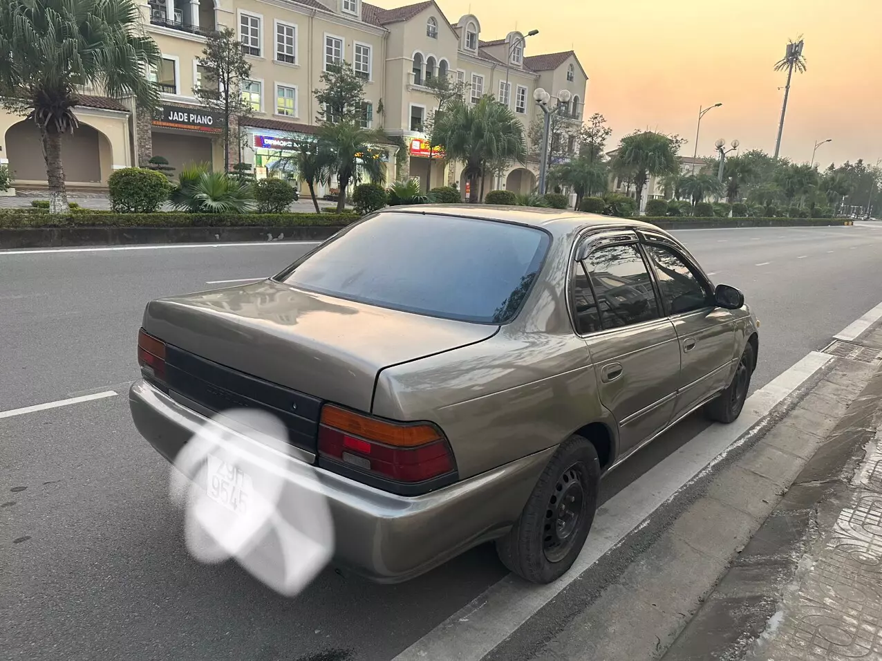 Chính chủ bán xe Corolla đời 1990 máy 1.5 -3