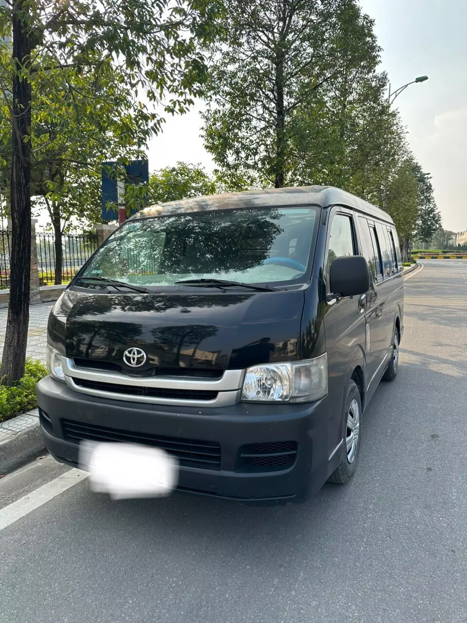 Chính chủ bán xe Hiace 3 chỗ , 950kg đời 2010 -0