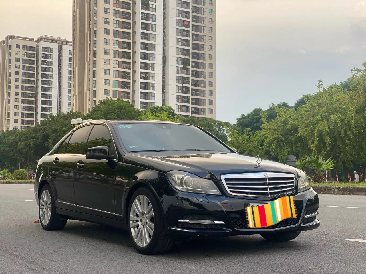 Cần Bán xe c250-4