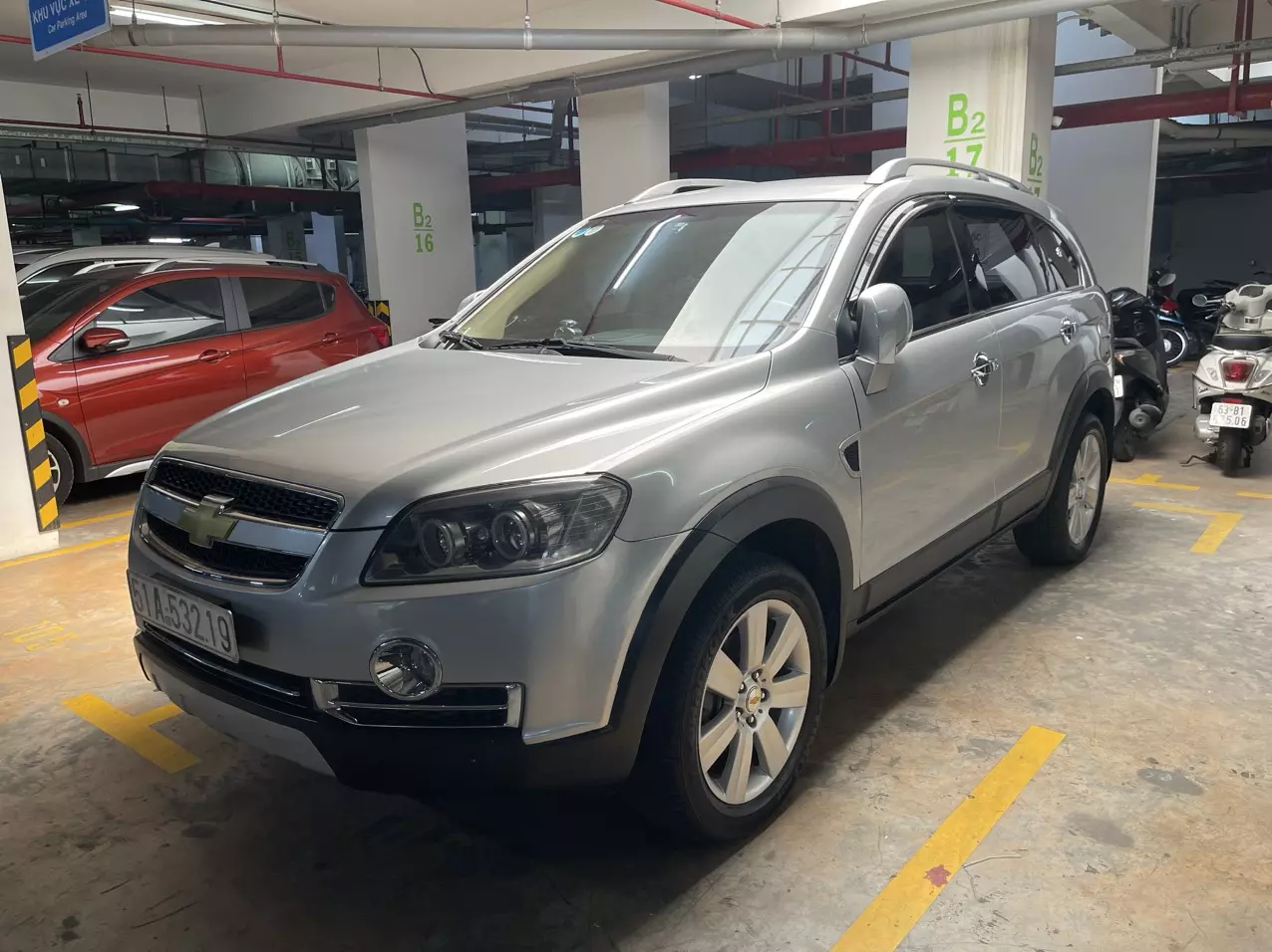 Có nhu cầu lên đời sau khi chạy một thời gian may mắn. Biển số TP HCM - đẹp - Chevrolet Captiva 7 chỗ, máy xăng, đời 201-0