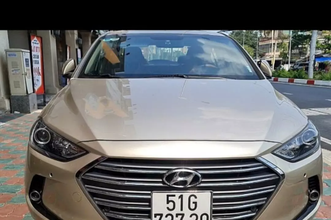 Chính chủ Cần Bán xe HYUNDAI Elantra 5 Chỗ -0