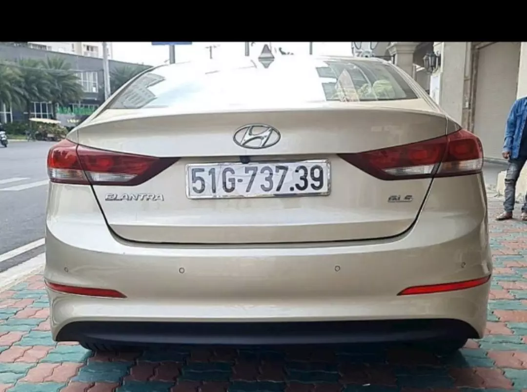 Chính chủ Cần Bán xe HYUNDAI Elantra 5 Chỗ -3