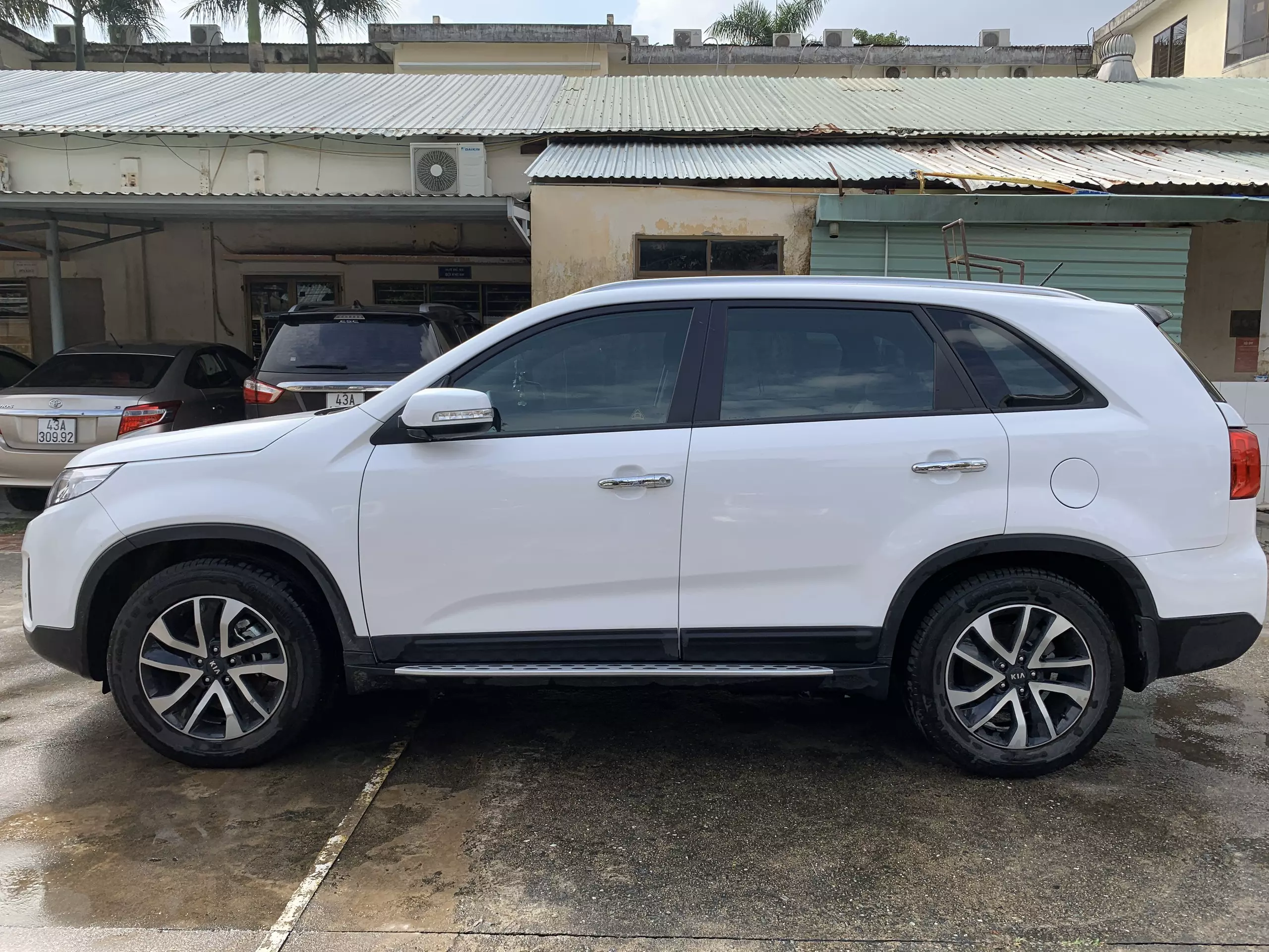  BÁN XE KIA SORENTO BẢN TIÊU CHUẨN (GAT) - 2019 - Giá 580 TRIỆU -4