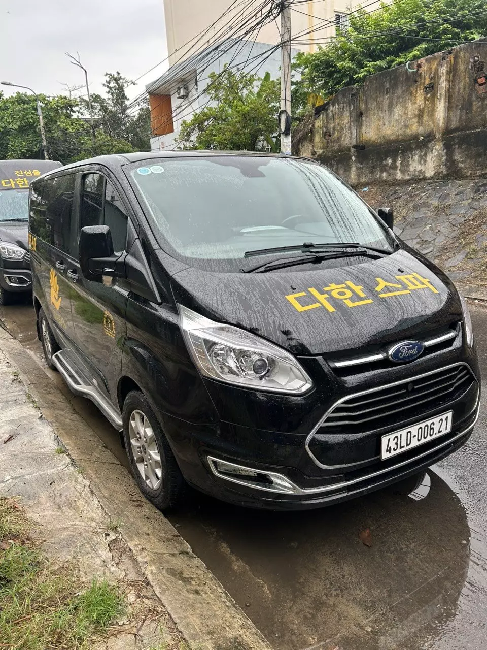 Chính chủ bán xe Ford Tourneo Titanium-3