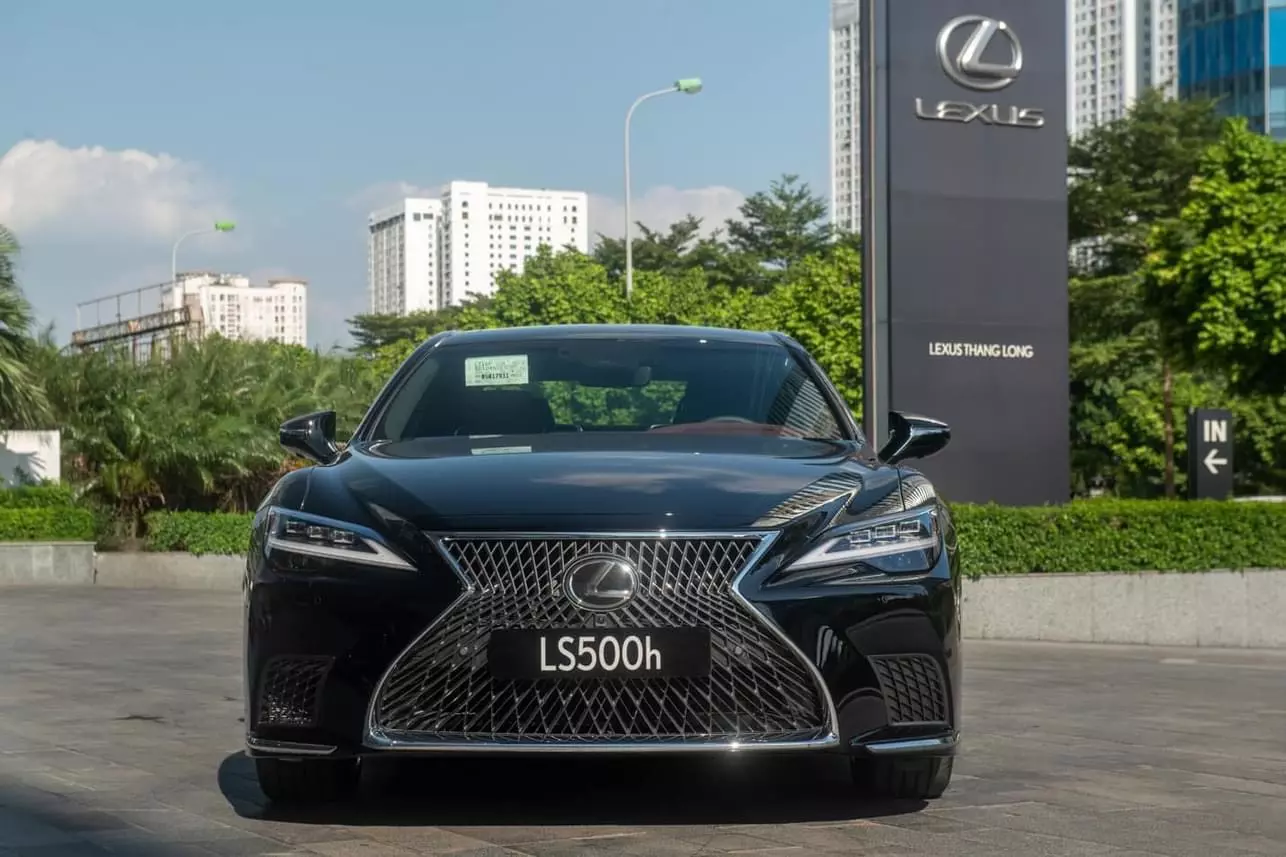 Lexus là thương hiệu xe sang đến từ Nhật Bản  Bảng giá xe Lexus 2023 mới nhất-8