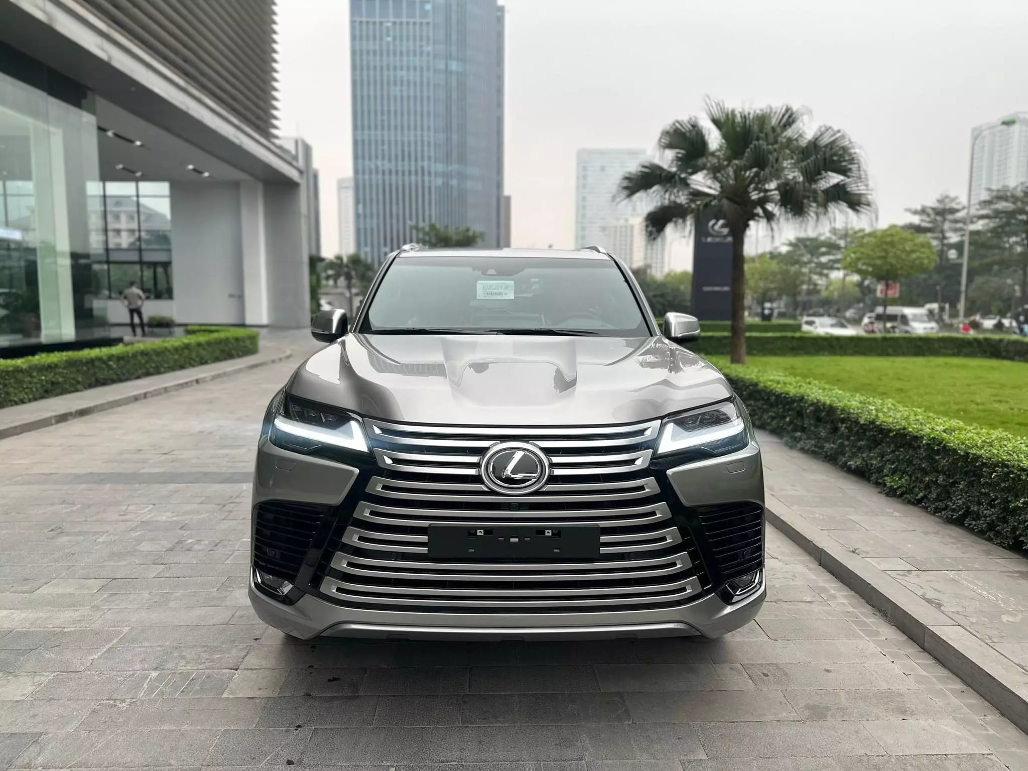 Lexus là thương hiệu xe sang đến từ Nhật Bản  Bảng giá xe Lexus 2023 mới nhất-10