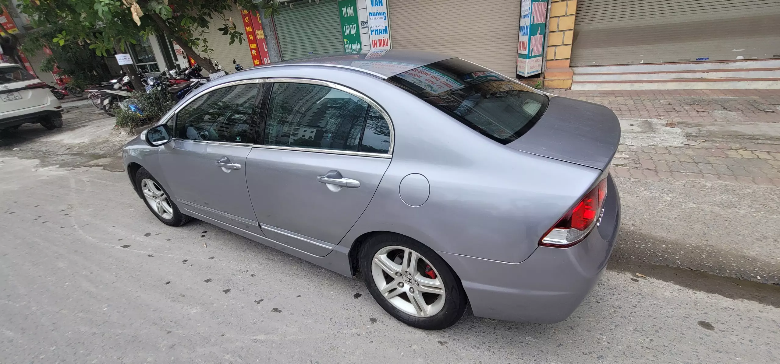 CHÍNH CHỦ CẦN BÁN XE CIVIC SẢN XUẤT NĂM 2009 BẢN 2.0 AT -0