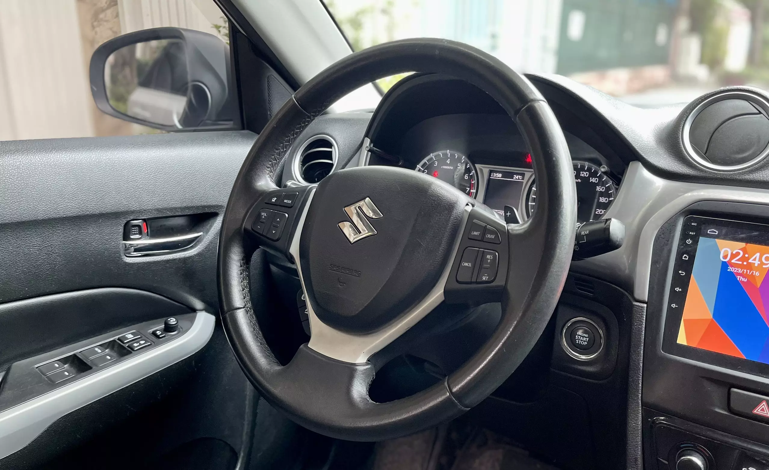 Bán xe Suzuki Vitara 1.6AT 2016 nhập khẩu Hungary-12