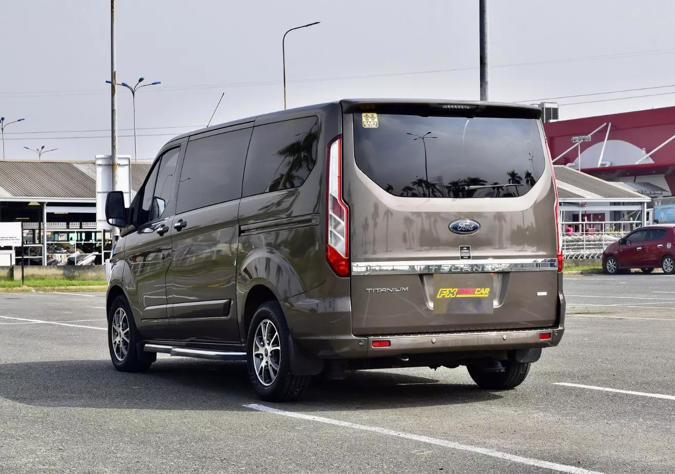 Bán Xe Ford Tourneo Titanium 2019, nhập chính hãng-4